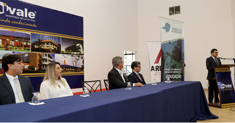 “Vamos sonhar com uma política de governo e com uma Educação melhor porque cada um de nós é responsável por isso”, disse o presidente do TCEMG, conselheiro Cláudio Couto Terrão na abertura do evento (Foto: Thiago Rios)